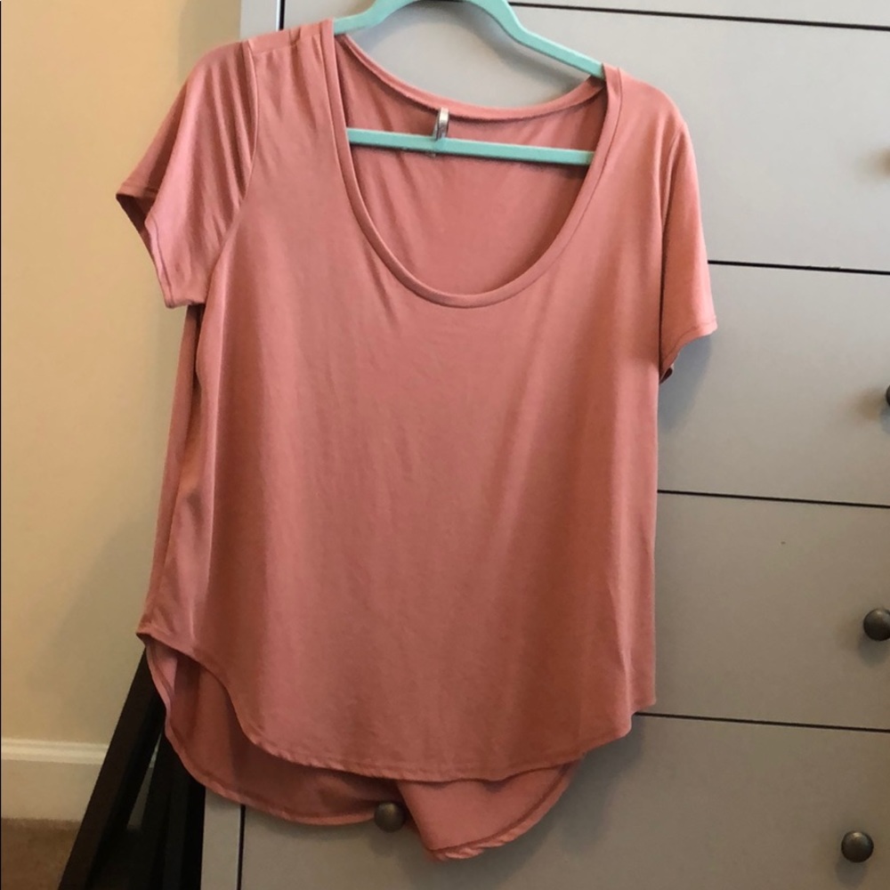 Buckle Basic Tee